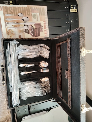 Set tacamuri 72 piese