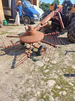  Grebla tip paianjen pentru tractor