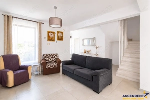Casa familiala,3 dormitoare,incazire pardoseala,terasa,530 mp teren,Sanpetru, Brasov - imagine 2