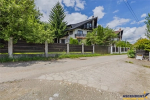 Vila 7 camere,250 mp,semineu,terase,800 mp teren,rezidential  turistic,Predelut,Brasov - imagine 16