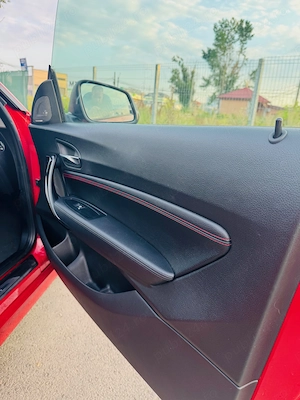 BMW Seria 1 118i Aut.  Sport 2018 - imagine 8