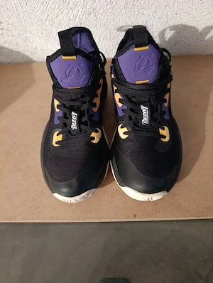 adidași NR 37 ( nu trimit prin curier )