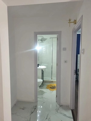 De vânzare apartament zona costieni - imagine 5
