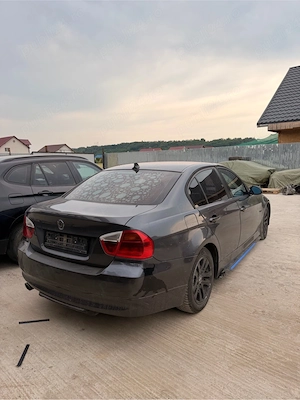 Dezmembrez BMW E90 318d   2007   2.0d   143cp - imagine 4