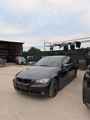 Dezmembrez BMW E90 318d   2007   2.0d   143cp - imagine 2