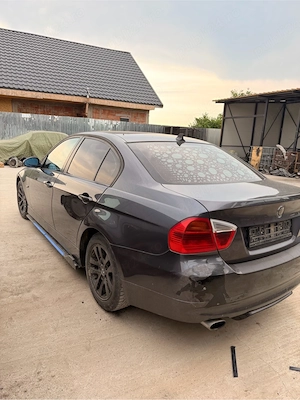 Dezmembrez BMW E90 318d   2007   2.0d   143cp - imagine 3