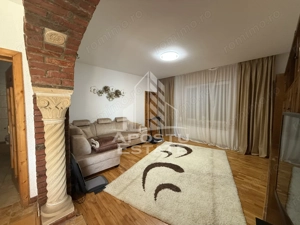 Casa individuala de vanzare cu proiect de extindere, zona Lunei - imagine 3