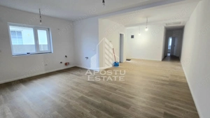 Jumatate de duplex pe parter cu 3 camere si 2 bai, Sag, Timis