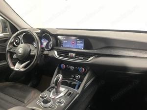 Alfa Romeo Stelvio - imagine 8