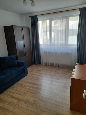 Închiriez apartament 2 dormitoare + living - imagine 4