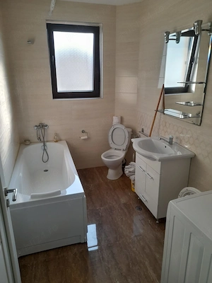 Închiriez apartament 2 dormitoare + living - imagine 6