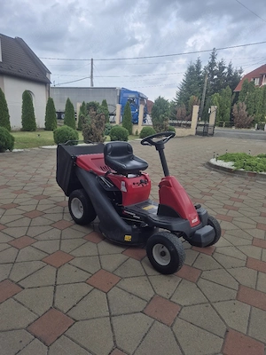 tractoras de gazon varstnici