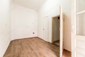 Apartament 2 camere Str. Lucian Blaga, clădire în renovare completa - imagine 6