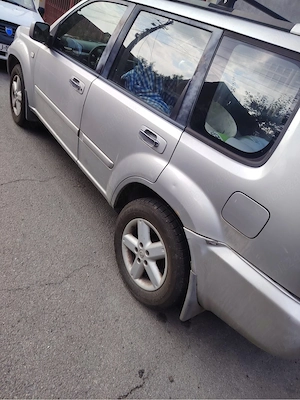 Dezmembrez nissan xtrail - imagine 3