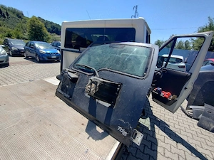 dezmembrez land Rover Discovery 