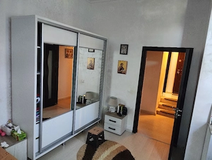 Vând apartament cu doua camere zona Bucium vizavi de pensiunea Novis  - imagine 8