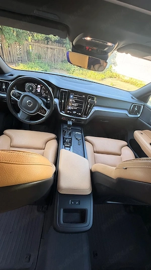 Volvo V60 Cross Country D4 AWD - imagine 2
