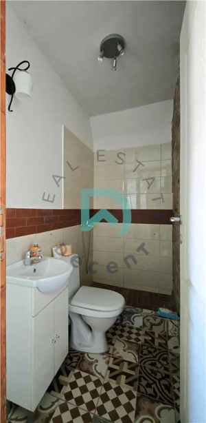Cas #259; S #259;seasc #259;, zona Prim #259;riei, Ghimbav - imagine 20