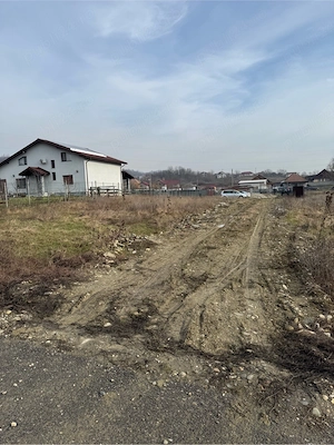 Vand teren intravilan rezidential in Rm.Valcea , Cazanesti  - imagine 4