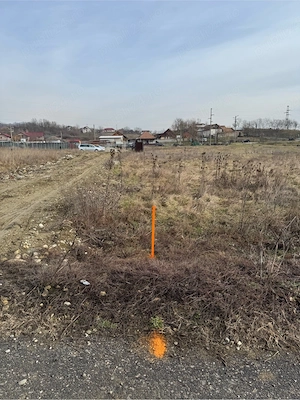 Vand teren intravilan rezidential in Rm.Valcea , Cazanesti  - imagine 5