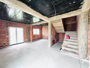 Duplex despartit prin camera tehnica- 4 camere si 2 bai - Mosnita Noua - imagine 2