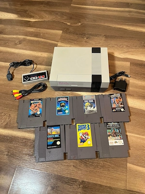 Nintendo NES PAL + 7 jocuri originale | Super Mario Bros 3 | Testată și funcțională