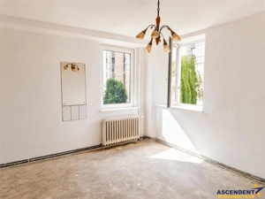 Apartament 3 camere, 90 mp, Centrul Civic Brasov, potential de renovare. - imagine 2