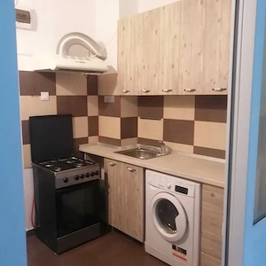 Garsoniera de vanzare zona Cet