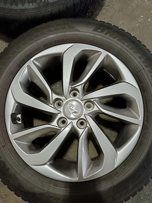 Set jante cu anvelope 225/60/17 iarna prindere 5*114.3 et 51 originale Hyundai,KIA,Mazda,Nissan,Daci - imagine 5