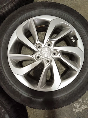 Set jante cu anvelope 225/60/17 iarna prindere 5*114.3 et 51 originale Hyundai,KIA,Mazda,Nissan,Daci - imagine 4
