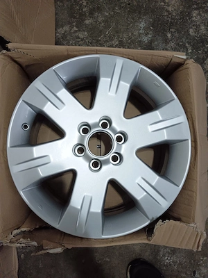 Set jante aliaj nou,prindere 6*114,3, et 30 ,17 inchi  originale Nissan,Renault