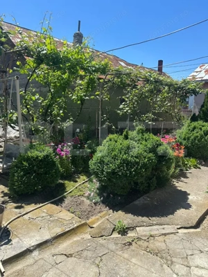 Casa cu garaj si teren + anexe, 100 mp, zona Produlești  - imagine 6