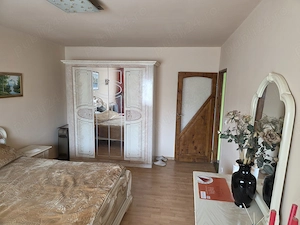 Vand apart 3 camere etaj1 micalaca300  pers fizica - imagine 2