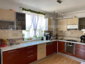 Apartament de vanzare, 4 camere, cu parcare inclusa, Zona de Jos - imagine 7