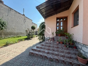CASĂ SPAȚIOASĂ | S+P+1+M | 300 MP UTILI | 8 Camere | 1625 MP Teren | Zona Centru