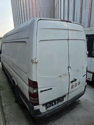 Dezmembrez Mercedes Sprinter 313 An 2008 - imagine 2
