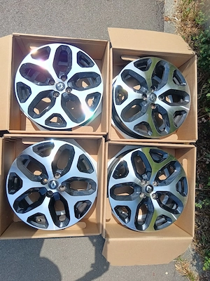 Set 4 jante aliaj prindere 4x100 et 40 pe 17 inchi originale Renault - imagine 5