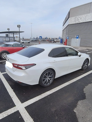 Vand autoturism Toyota Camry 2.5 Hybrid Dynamic - imagine 4