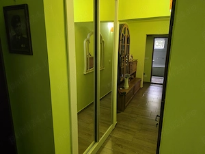 Vand apart 3 camere etaj1 micalaca300  pers fizica - imagine 5
