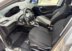 Peugeot 208 1.2 L PureTech Turbo S&S EAT6 Allure - imagine 4