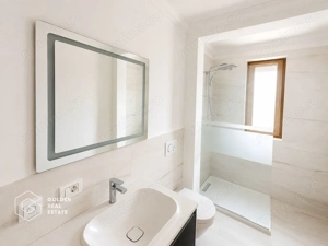 Apartament premium, zona Subcetate, 3 camere, 2 bai, loc parcare, sala, piscina - imagine 13