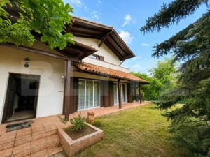 Casa 5 dormitoare, 300 mp, subsol, teren 2026 mp, zona Cetate - imagine 2