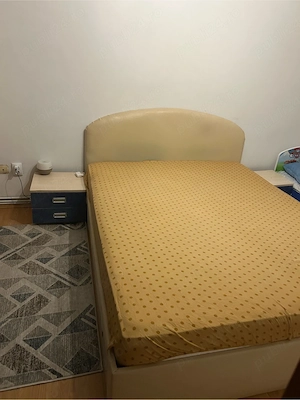 Vand mobila de dormitor
