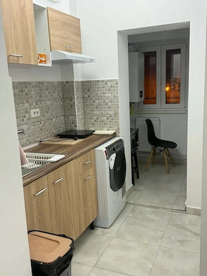Închiriez apartament et.1, Bloc Salcia, centrul orașului, cartier Mazepa 1