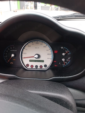 Vând Hyundai I 10 2008 - imagine 9