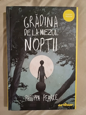 Carte gradina de la miezul noptii