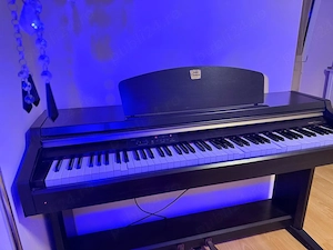 Pian Yamaha Clavinova