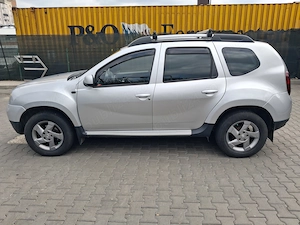 Vând Dacia Duster, ( proprietar în acte)
