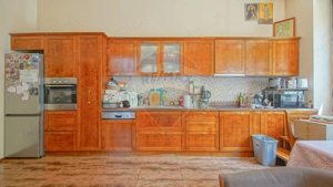 3 camere în Centrul Istoric: 90 mp, curte privată și vedere spre Tampa - imagine 3