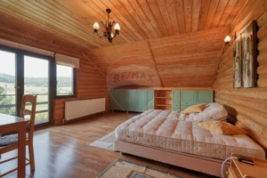 Casă din buștean rotund | 3.735 mp teren | La 30 km de Brașov - imagine 15
